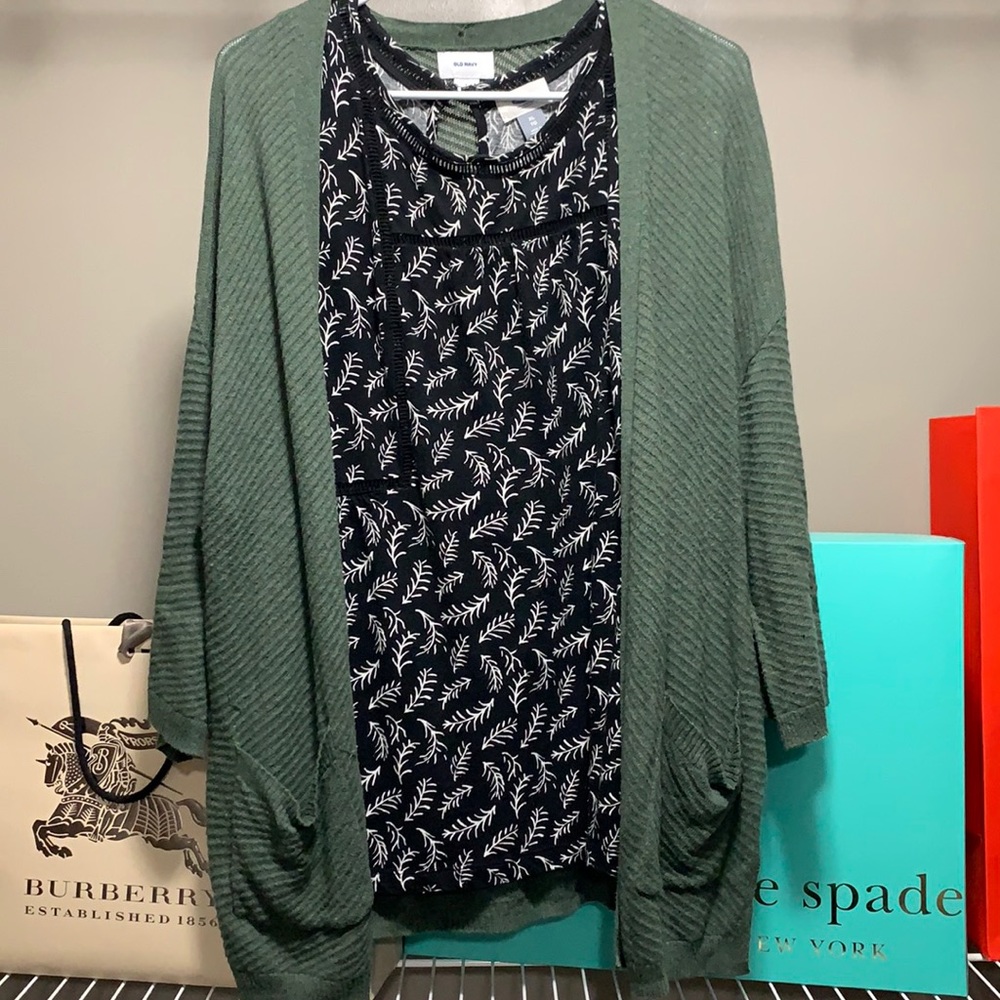 Hunter green cardigan and leaf top